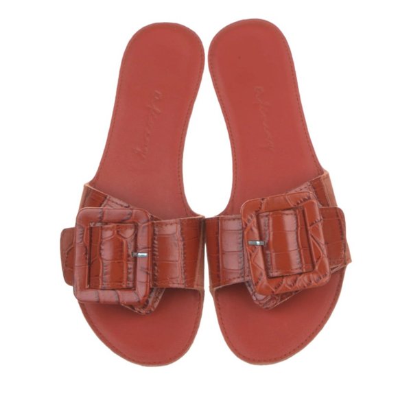 Definery Embossed Leather Slides - Picture 3 of 5